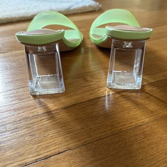 BCBGeneration lime green heels - Picture 4 of 4